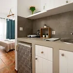 Anemos Sea View Aparthotel