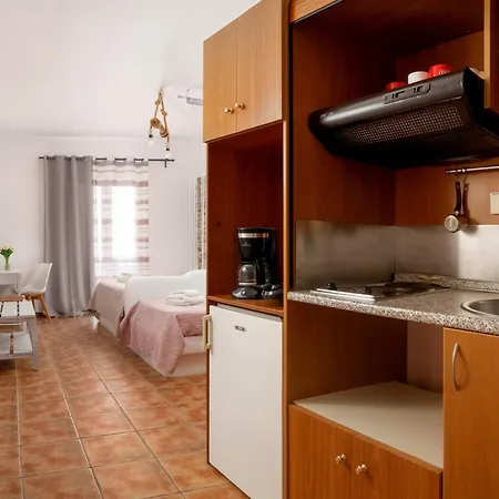 Anemos Sea View Lägenhetshotell 4*
